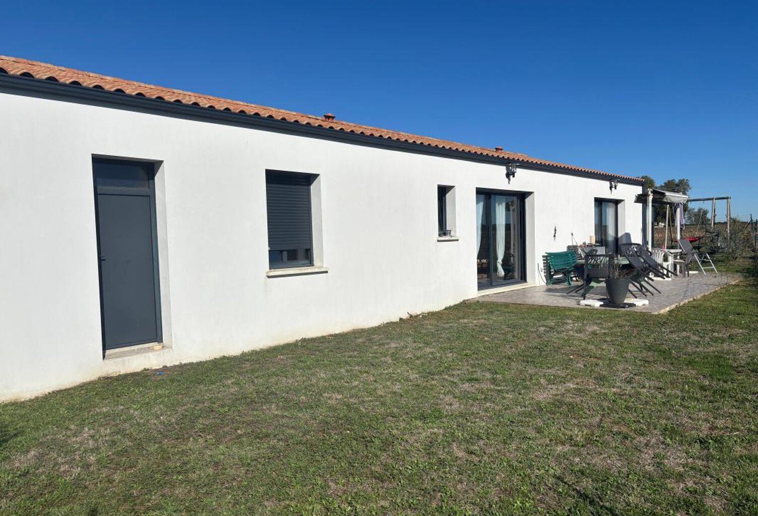 MAISON RÉCENTE AVEC T2 ATTENANT – IDÉALE FAMILLE OU INVESTISSEMENT ! — photo 1