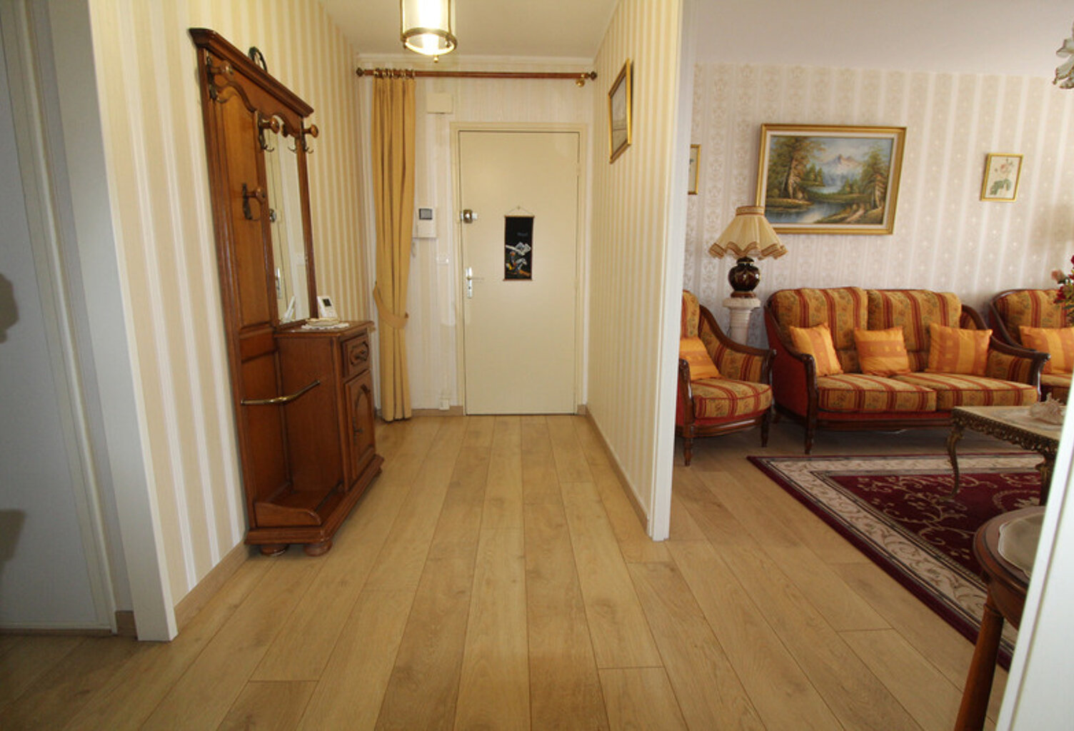 Appartement avec ASCENCEUR à vendre avec 3 CHAMBRES et 5 pièces LA ROCHE SUR YON (85) — photo 1