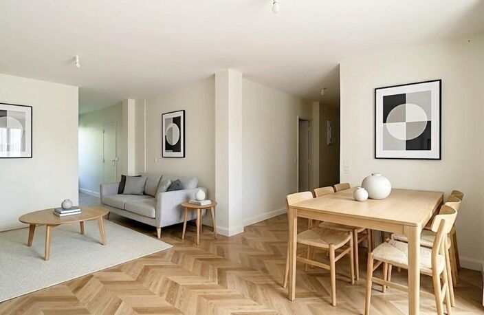PORTE DOREE - BOIS DE VINCENNES - T4 de près de 75 M² (2 CHAMBRES) + LOGGIA + CAVE + PARKING — photo 3