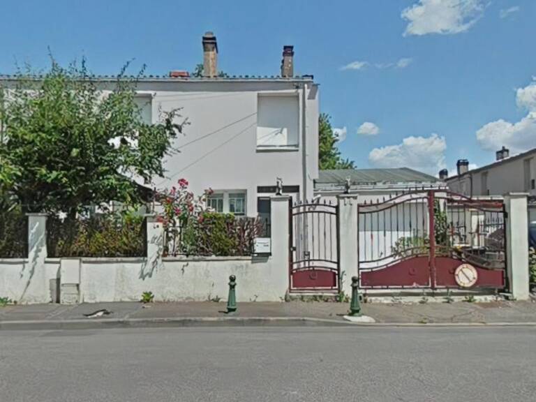 Maison jumelée à Woippy – 4 chambres, garage double, jardin — photo 1