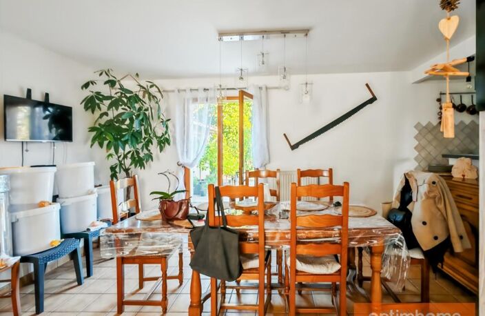 MAISON 6 PIÈCES – 100 m² – TERRAIN DE 1 397 m² – GARAGE – TERRASSE – PISCINE - PONT SAINTE MAXENCE (60) — photo 3