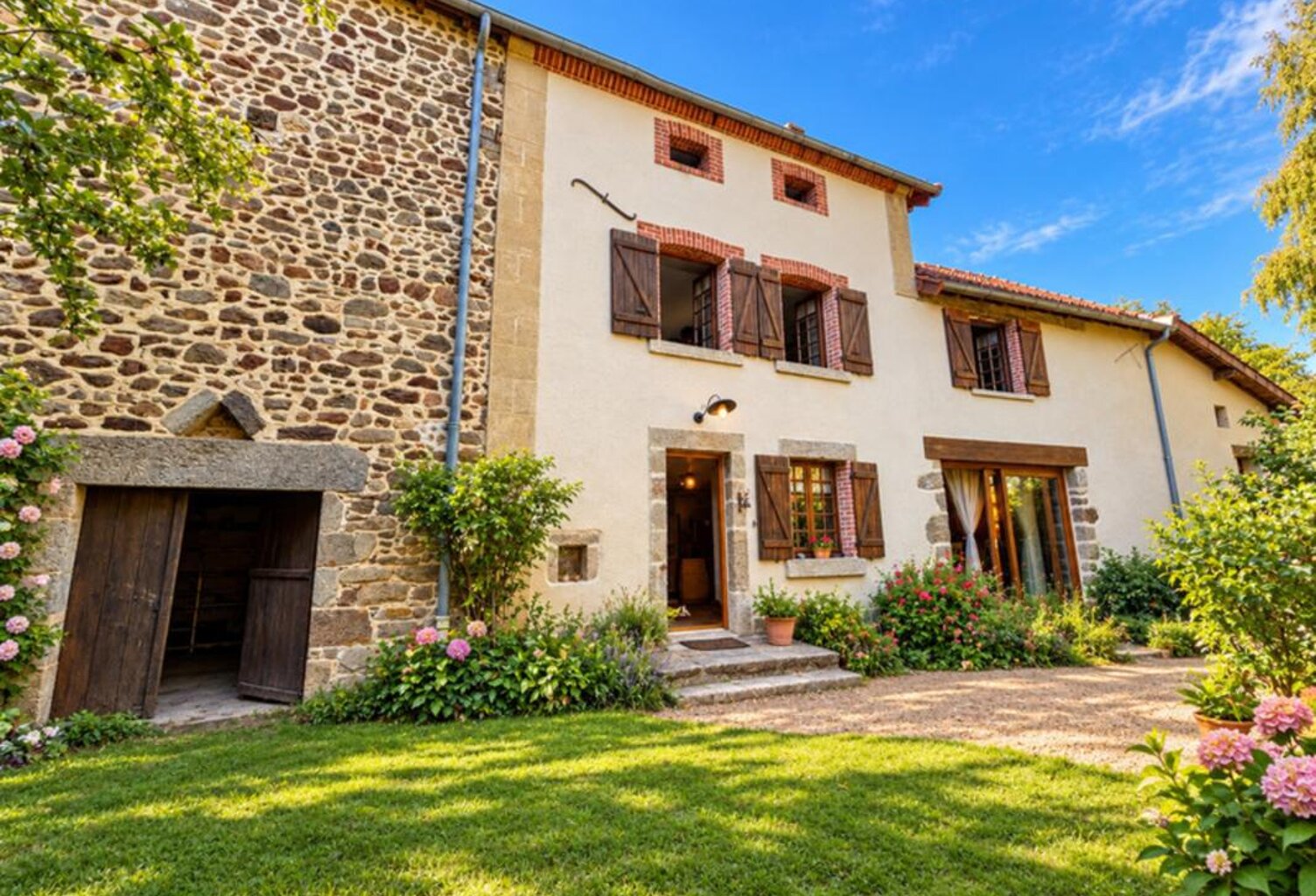 Maison creusoise de caractère – Charme, confort et multiples possibilités à 10 minutes d’Aubusson à BLESSAC (23) — photo 1