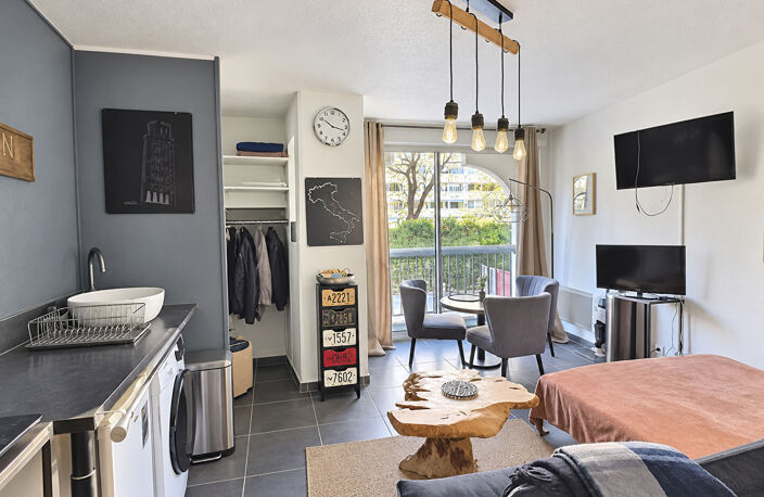 LA GRANDE-MOTTE, LE COUCHANT | STUDIO EN PREMIÈRE LIGNE, LA PLAGE À PIED — photo 2