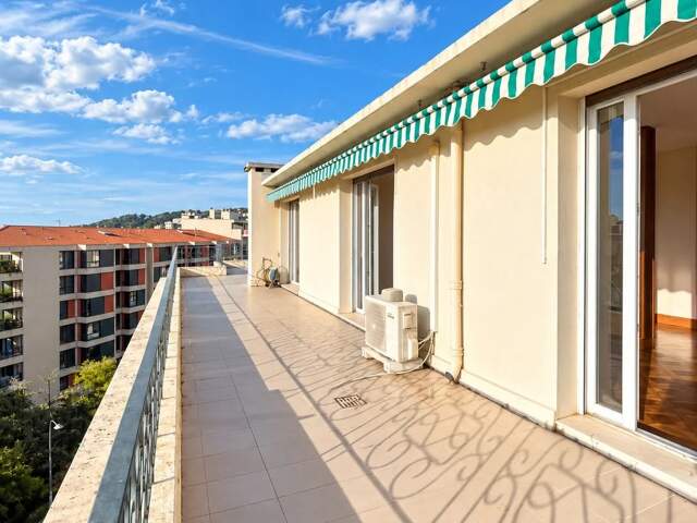 NICE / LIBÉRATION - 4 pièces avec terrasse — photo du bien