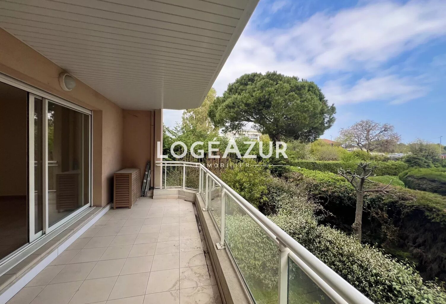 VENTE APPARTEMENT  ANTIBES - 2 CHAMBRES - GARAGE — photo 1