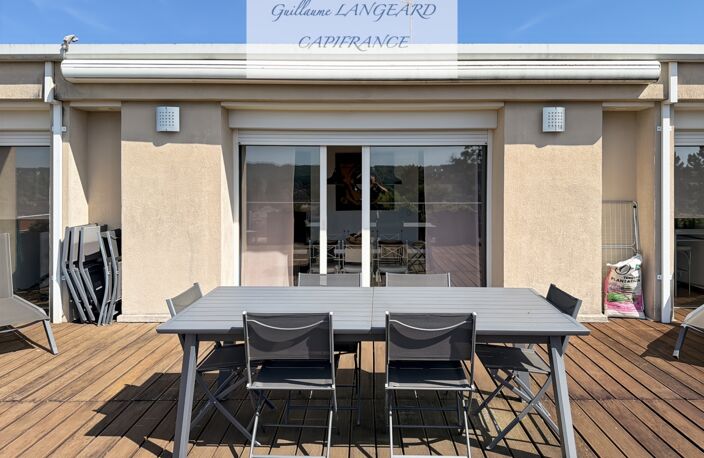 BOURG-EN-BRESSE  (01000) – Appartement de standing de 153 m2, une vie sur les toits avec terrasse de 64 m2 — photo 3