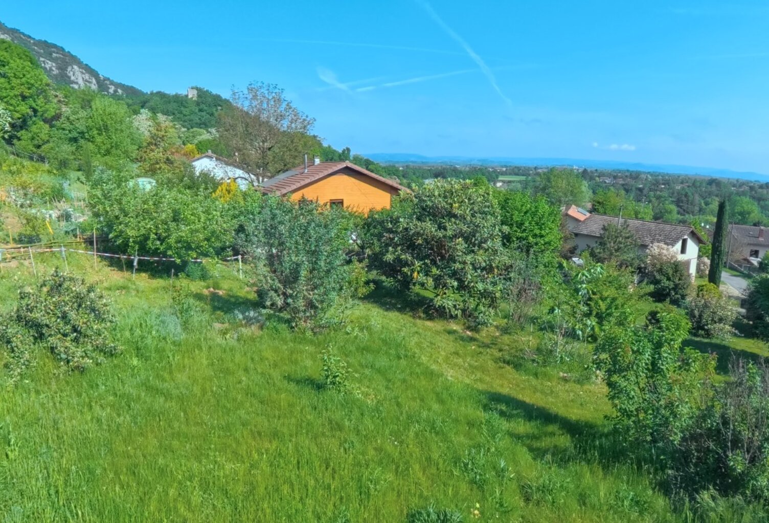 🌿 SAINT-NAZAIRE-EN-ROYANS – Terrain arboré de 606 m² avec projet tiny house — photo 1