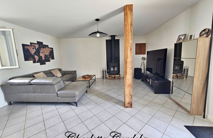 FEUGAROLLES : Maison de village de 115 m² avec jardin et terrasse – 3 chambres — photo 5