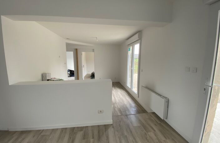 THOUARS  Maison de plain pied rénovée avec possibilité de dépendance de 35m2 — photo 5