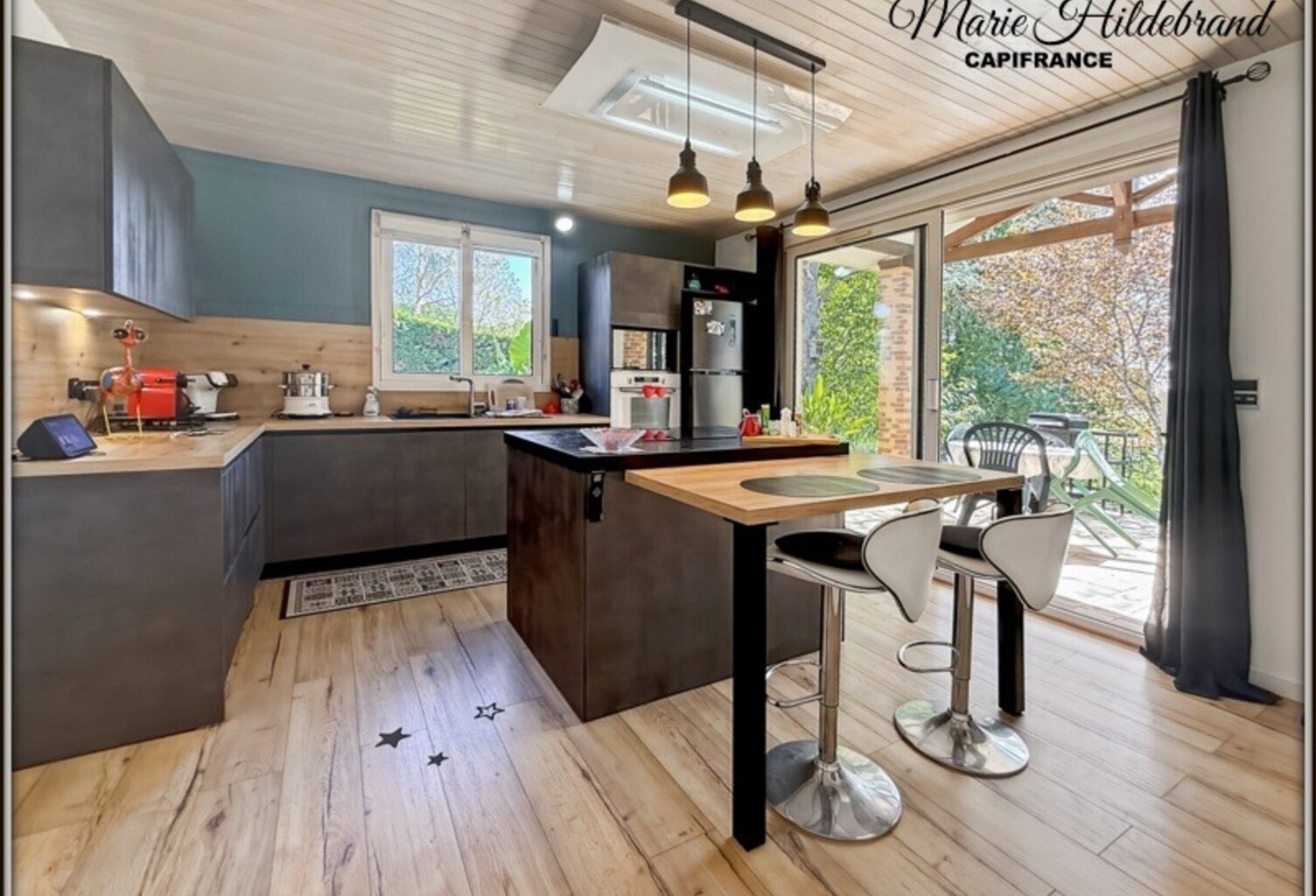 AUBIAC – Maison 185 m² – Terrain +4 000 m² – Piscine couverte – Garage 70 m² — photo 1