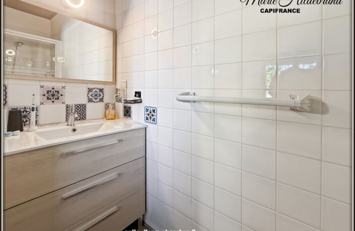 AUBIAC – Maison 185 m² – Terrain +4 000 m² – Piscine couverte – Garage 70 m² — photo 4