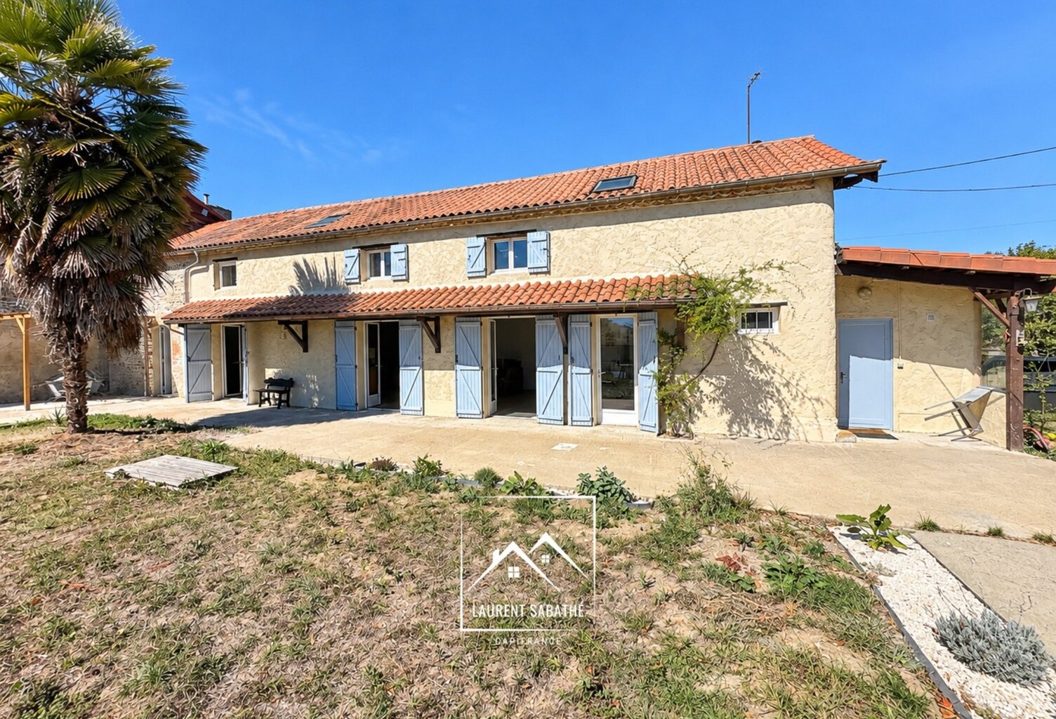 LARREULE (65) – À VENDRE – Maison ancienne rénovée de 192 m² – 4 chambres, dépendances et terrain piscinable de 2 180 m² — photo 1