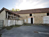 Corps de ferme de 1904 – Maison 112 m² partiellement rénovée + granges 200 m² sur 3 100 m² — photo 2