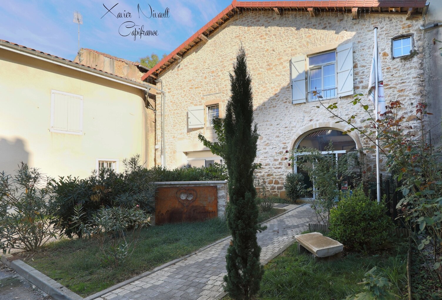 Maison à vendre 9 pièces SAINT AMOUR (39) — photo 1