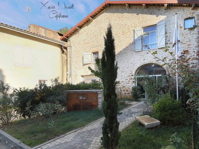 Maison à vendre 9 pièces SAINT AMOUR (39) — photo du bien