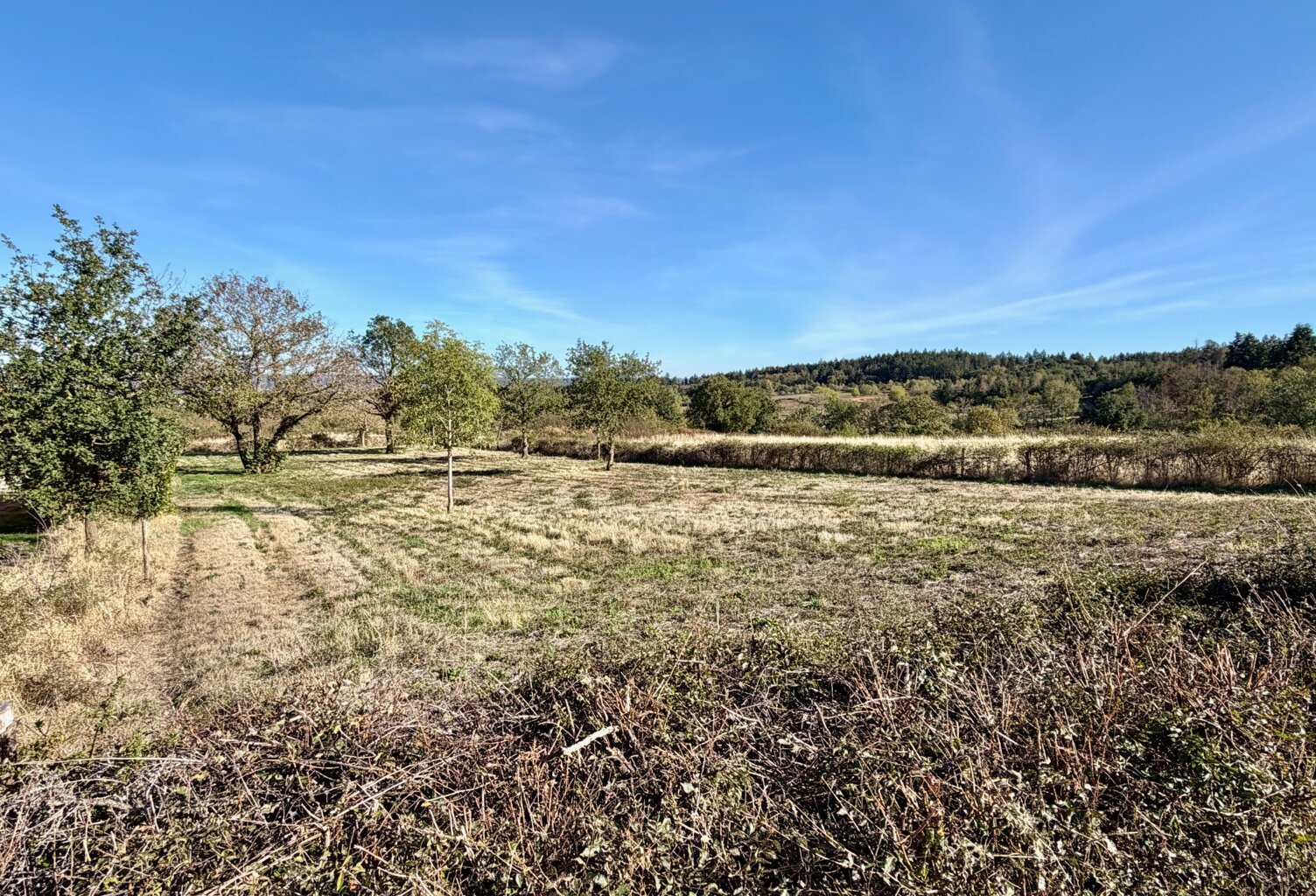 Domérat - Terrain à bâtir de 2020m² avec vue dégagée — photo 1
