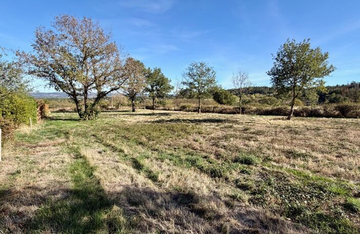 Domérat - Terrain à bâtir de 2020m² avec vue dégagée — photo 2