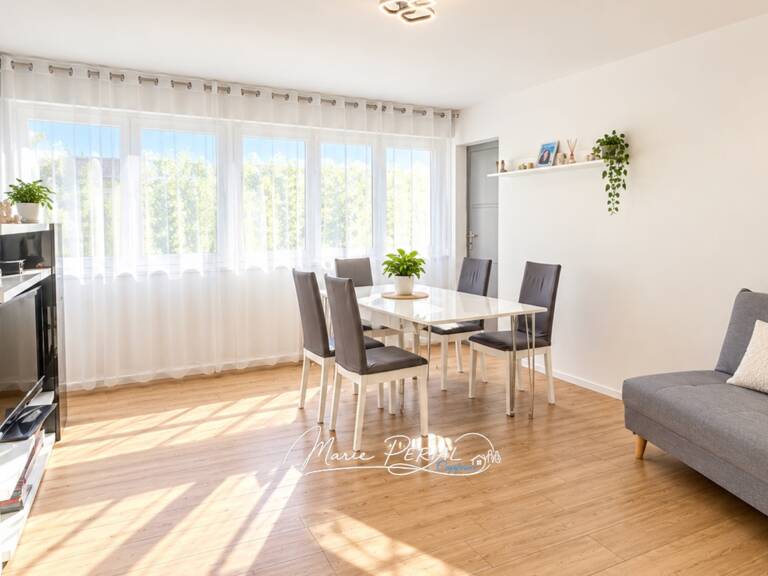 THIONVILLE – BEL APPARTEMENT F3 RÉNOVÉ DE 70m² AVEC DEUX CHAMBRES, BALCON ET CAVE – QUARTIER BRIQUERIE — photo 1