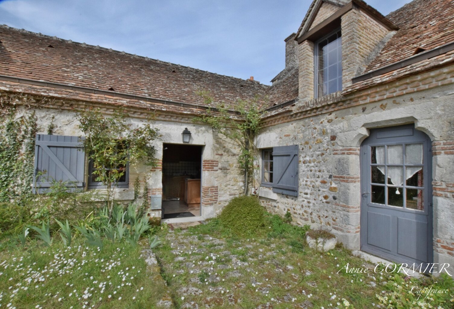 À vendre- Maison de charme en bord de Loire à Saint-Benoit-sur-Loire — photo 1