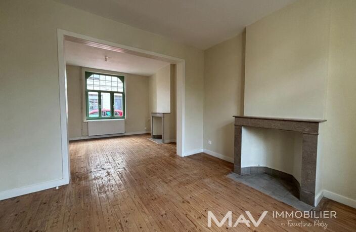 SAINT-OMER - MAISON ENTIEREMENT RENOVEE DE 130M² - 4 CHAMBRES ET UNE COUR — photo 2