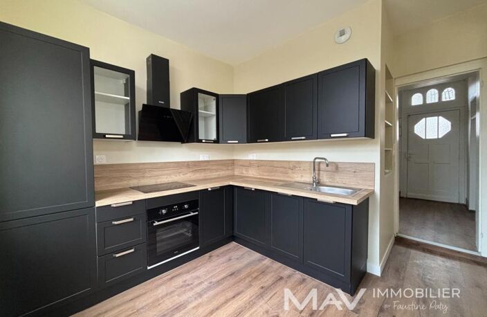 SAINT-OMER - MAISON ENTIEREMENT RENOVEE DE 130M² - 4 CHAMBRES ET UNE COUR — photo 4