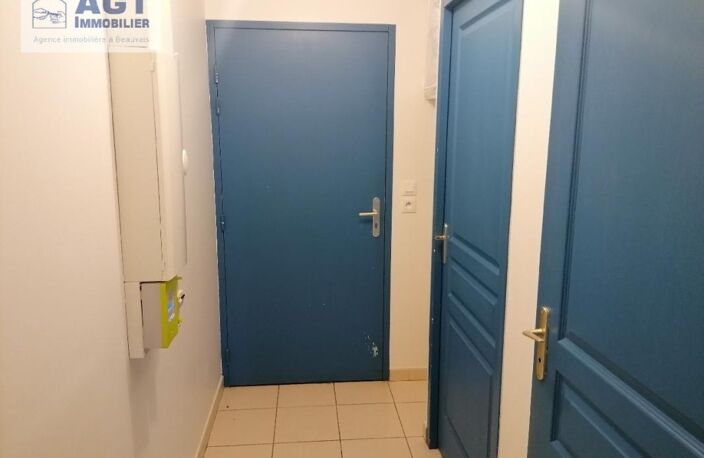BEAUVAIS — photo 3