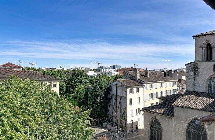 Appartement 98 m² dernier étage avec ascenseur garage balcon et cave — photo 4