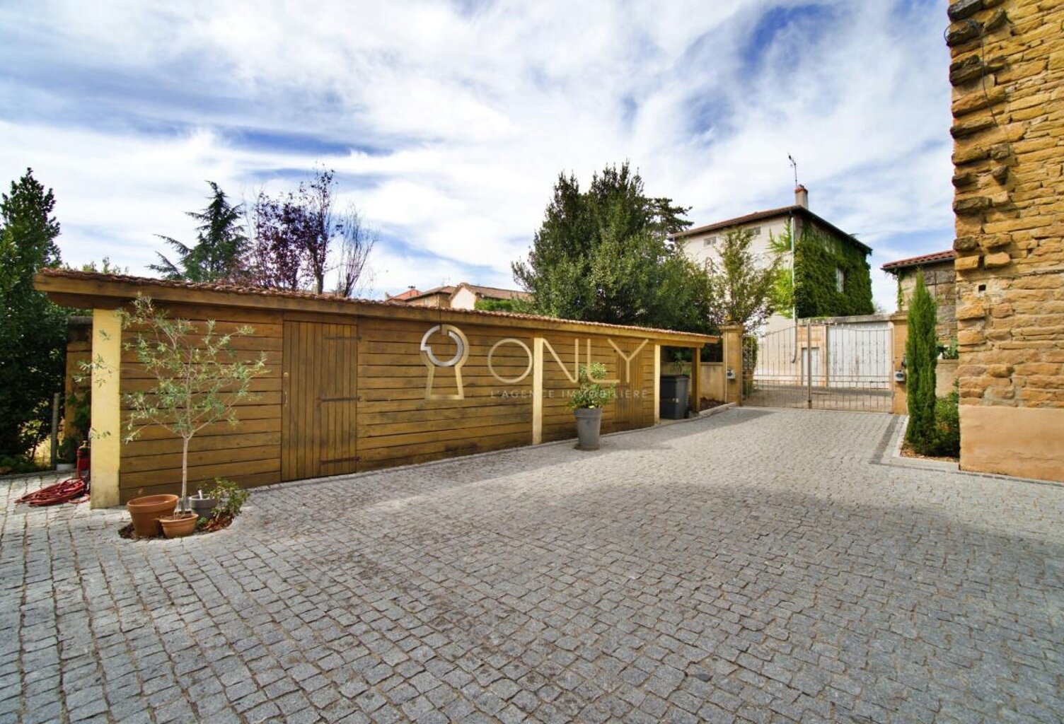 Liergues - Appartement T4 - Centre Village — photo 1