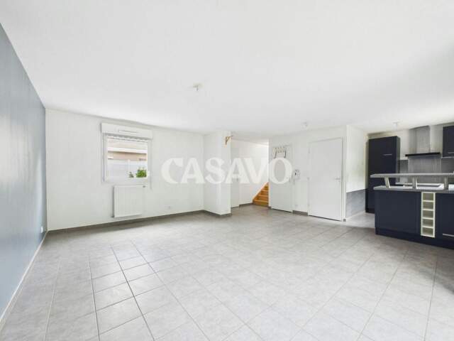 Location maison 4 pièces avec 2 stationnements - Vénissieux - 69200 — photo du bien