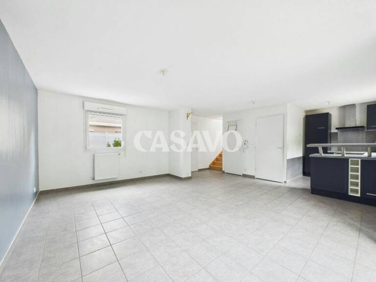 Location maison 4 pièces avec 2 stationnements - Vénissieux - 69200 — photo 1