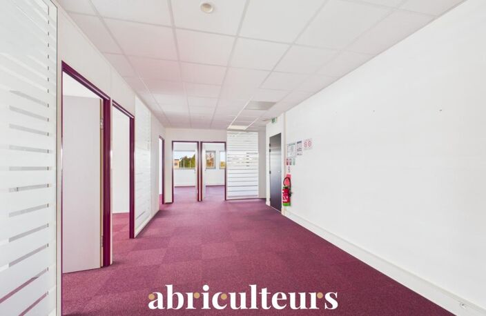 ZAC du Parc d'Archevilliers : Plateaux de bureaux lumineux et climatisés. Un emplacement stratégique pour votre activité - Chartres (28000)0) — photo 2