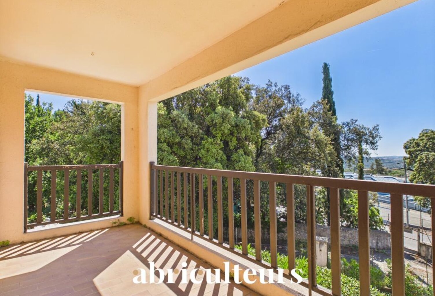 Appartement entièrement rénover en vente dans le Quartier Saint Jacques Grasse (06130) — photo 1