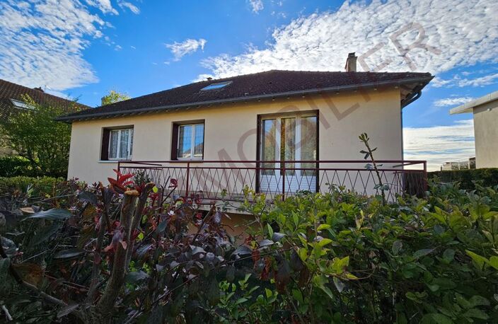 PAVILLON édifié en 1964 sur 850m² terrain clos arboré AUXERRE 89000 BOURBOGNE NORD — photo 2