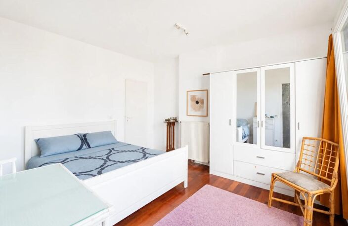Maison de 8 pièces de 145 m² à Mérignac — photo 2