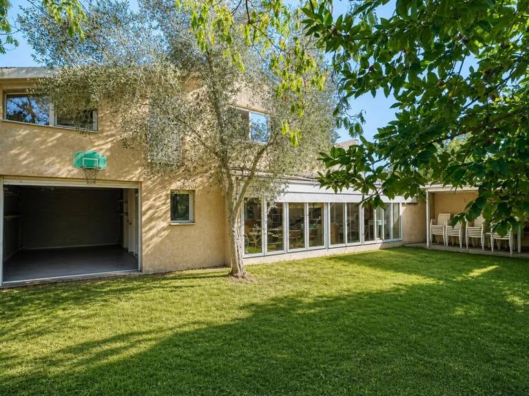 Maison de 8 pièces de 145 m² à Mérignac — photo 1