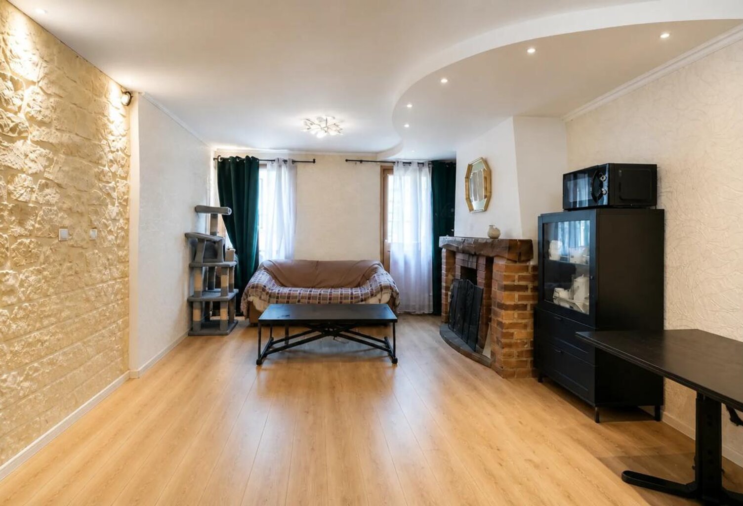 Maison de ville de 84 m² vendue louée avec cour privative à Provins — photo 1