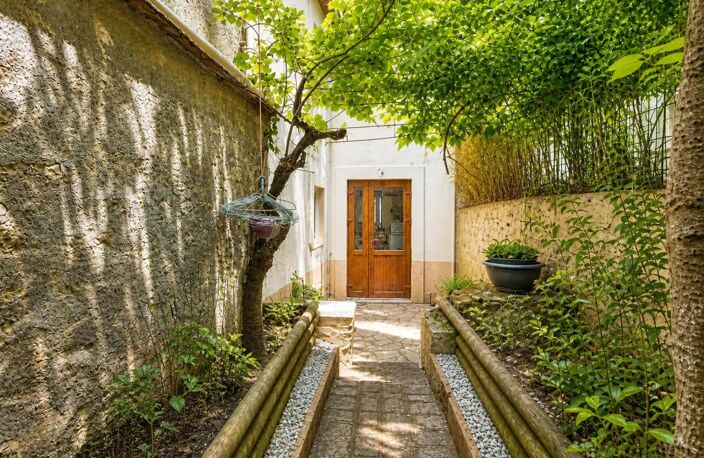 Maison de ville de 84 m² vendue louée avec cour privative à Provins — photo 5