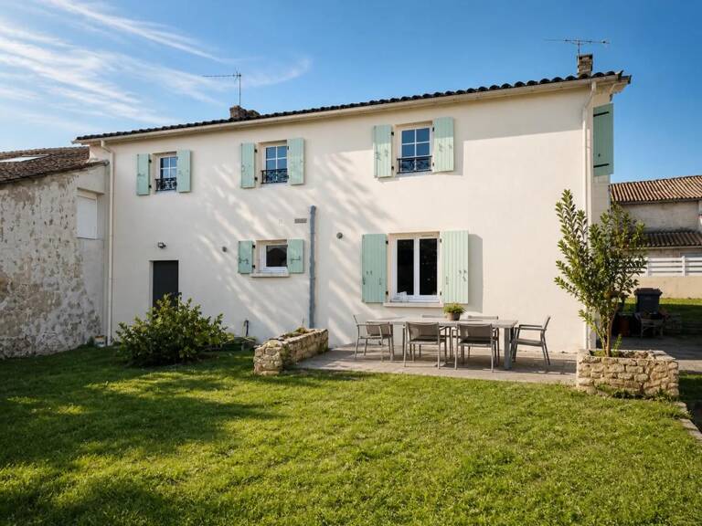 Maison de 7 pièces de 201 m² à Prin-Deyrançon — photo 1
