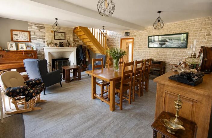 Maison de 7 pièces de 201 m² à Prin-Deyrançon — photo 3