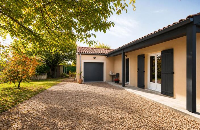 Maison de 5 pièces de 121 m² à Saint-Martin-Belle-Roche — photo 2