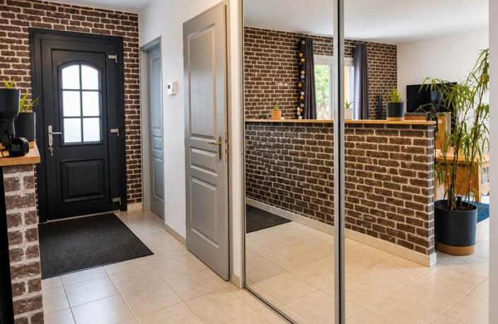 Maison de 5 pièces de 121 m² à Saint-Martin-Belle-Roche — photo 4