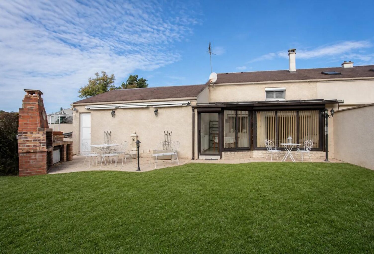 Maison de 3 pièces de 120 m² à Saint-Pierre-lès-Nemours — photo 1
