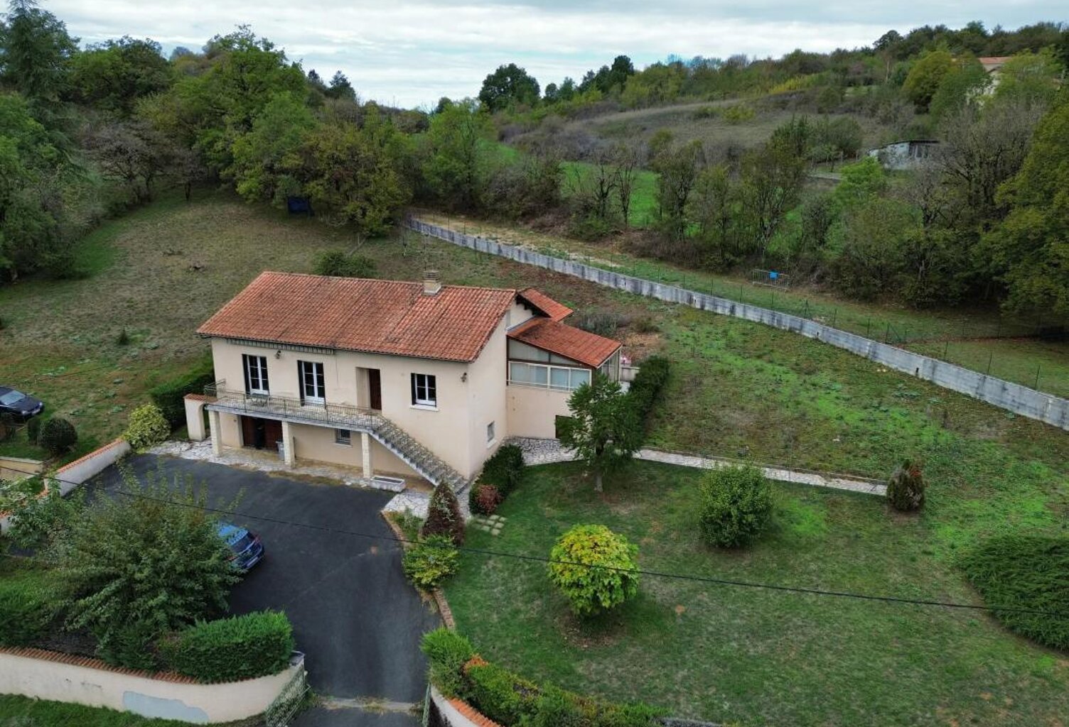 Maison de 6 pièces de 145 m² à Saint-Martial-de-Valette — photo 1