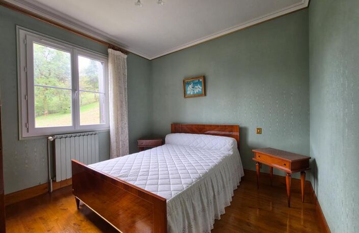Maison de 6 pièces de 145 m² à Saint-Martial-de-Valette — photo 5