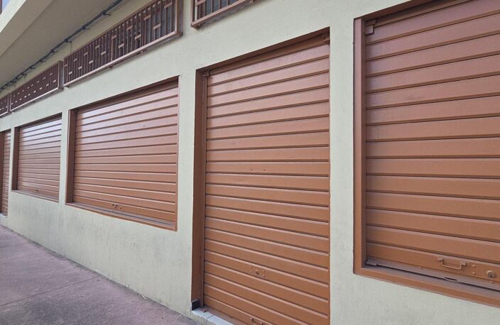 A LOUER LOCAL COMMERCIAL DE 130M² ST LOUIS — photo 5