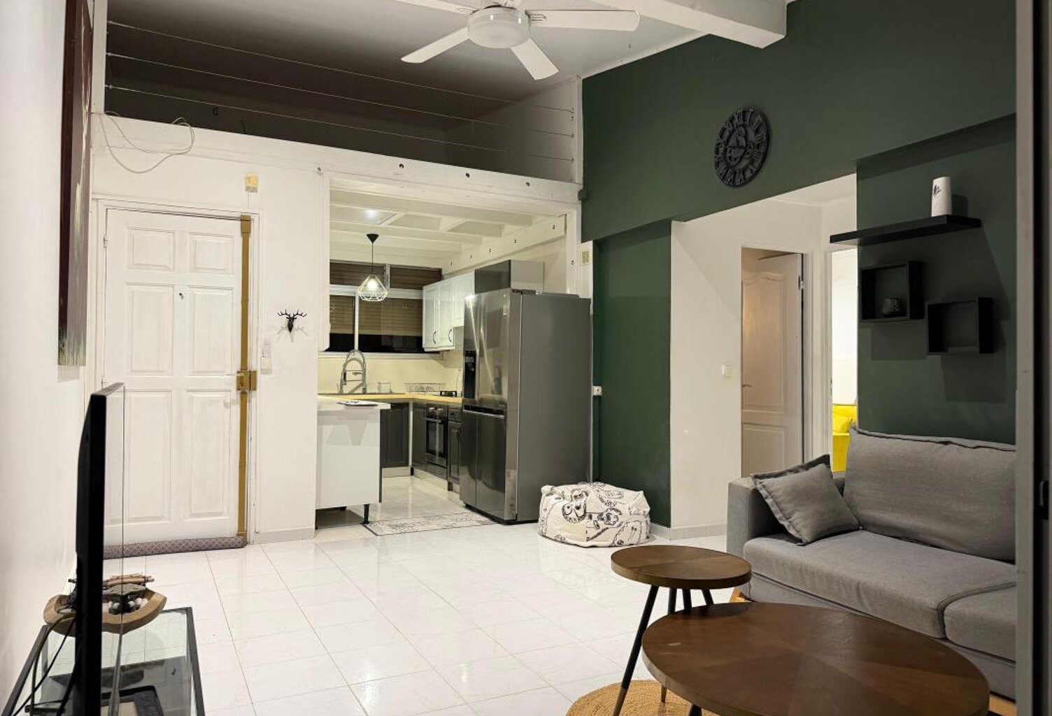 Appartement  meublé À Louer à FORT-DE-FRANCE — photo 1