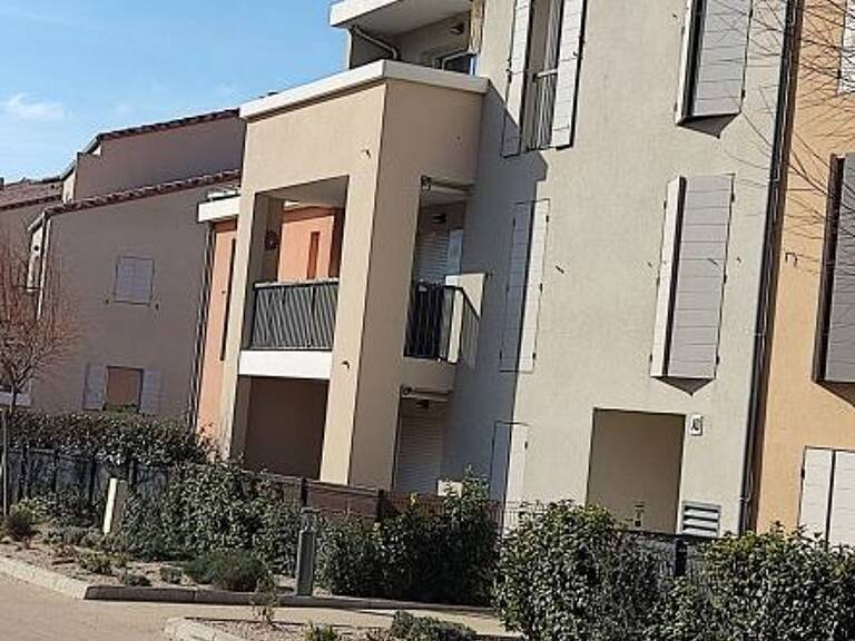 APPARTEMENT 2 PIECES + TERRASSE+PARKING - LE BEAUSSET — photo 1