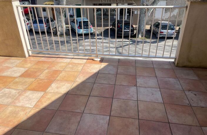 Monteux appartement avec terrasse — photo 3