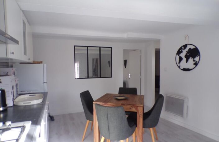 Appartement À Louer — photo 2