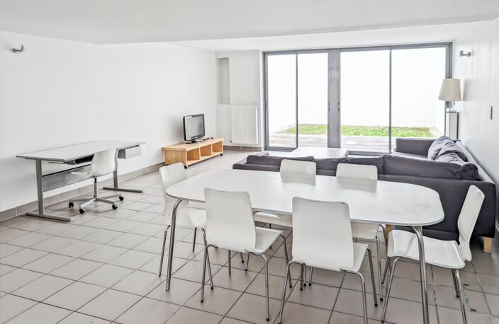 LOFT (T4) de 106m² avec jardin à deux pas de la Place Charles Hernu et du métro A — photo 2